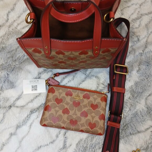 Coach bag and wristlet a - Picture 2 of 6